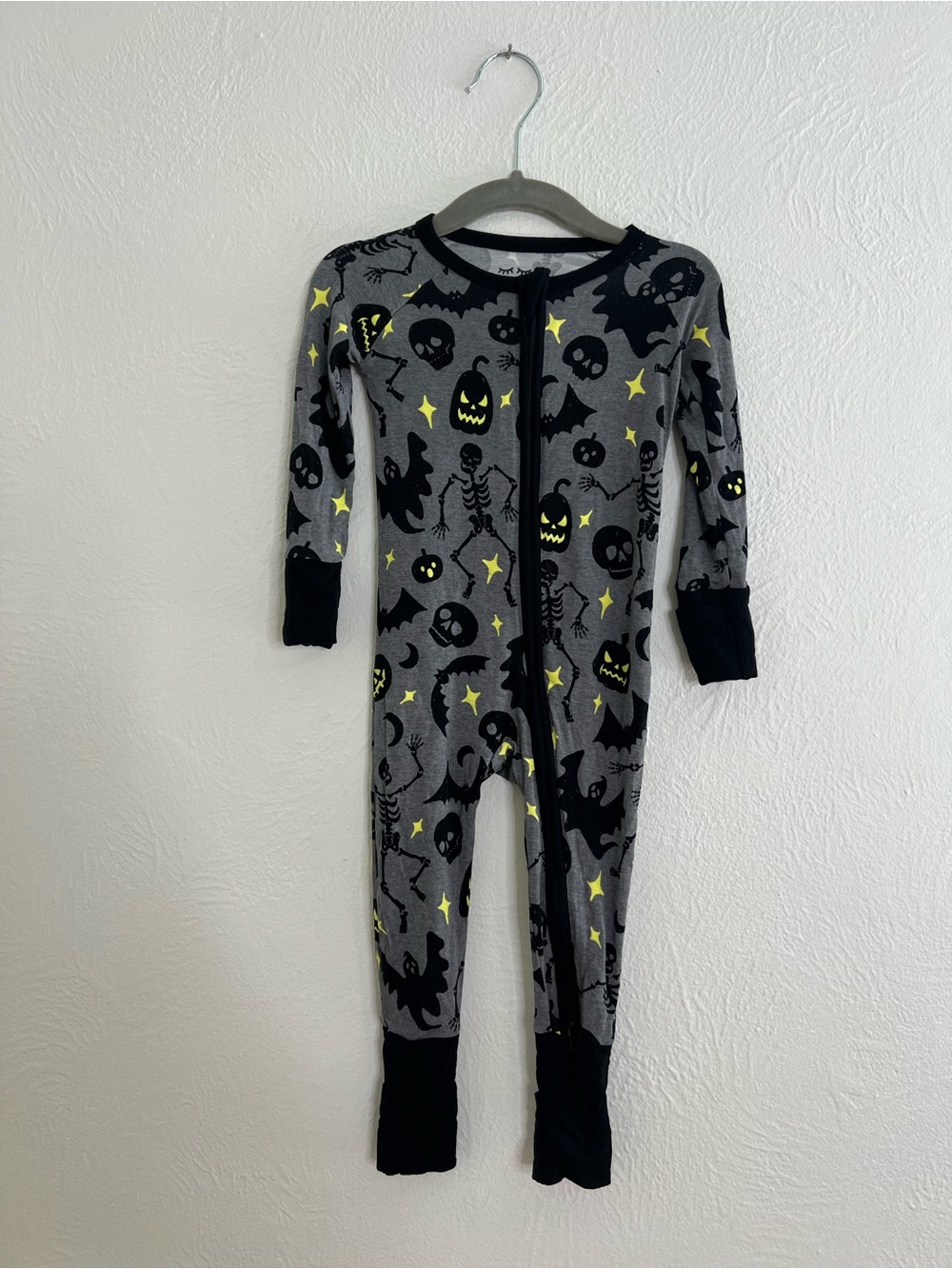 Little Sleepies Gray & Neon Yellow Halloween Skull Pumpkin Footie size 6-12 mo